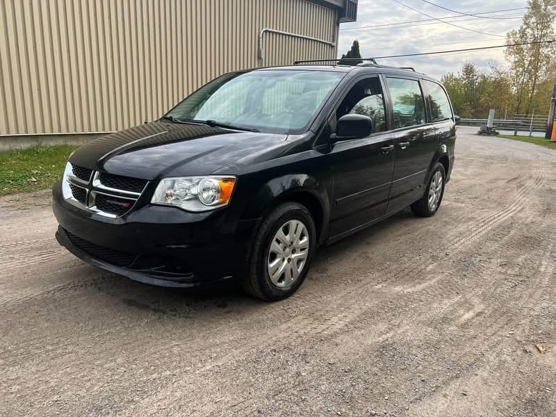 2016 Dodge Caravan usagé à vendre à Portneuf — photo 1