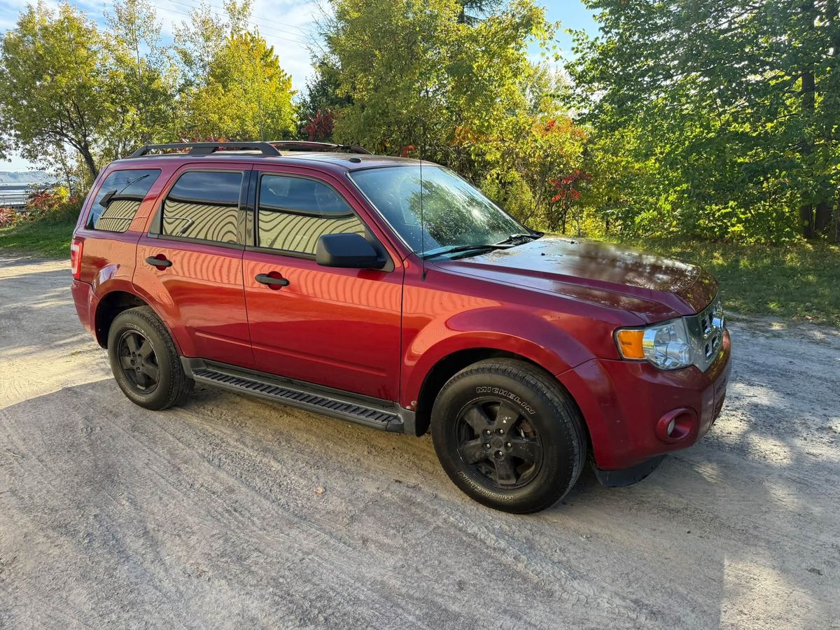 2012 Ford Escape usagé à vendre à Portneuf — photo 3