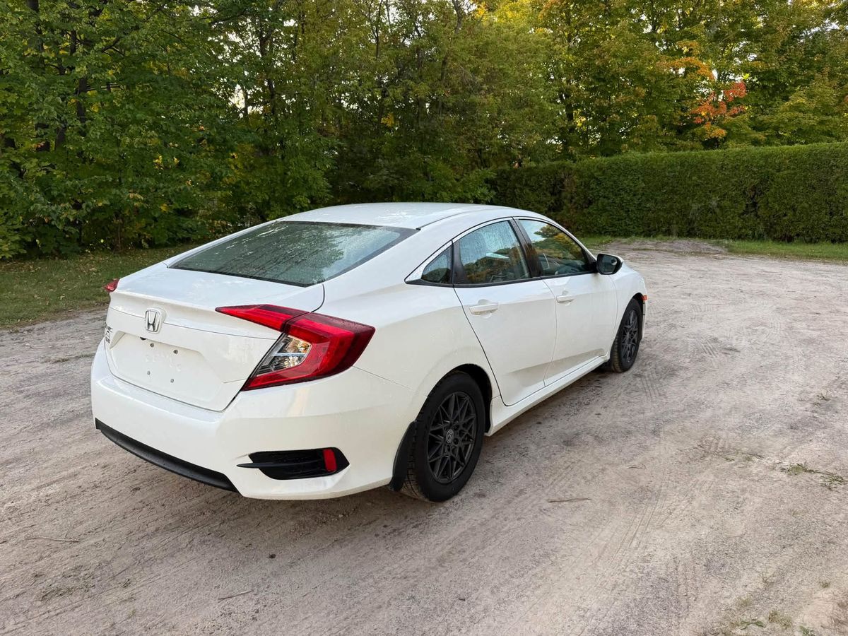 2018 Honda Civic usagé à vendre à Portneuf — photo 5