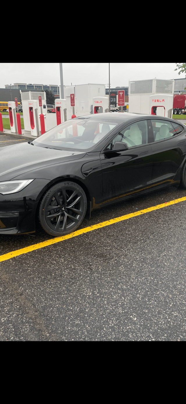 2023 Tesla S usagé à vendre à Portneuf