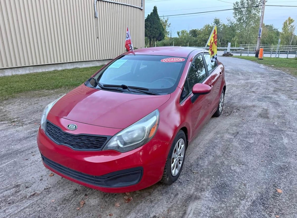 2014 Kia Rio usagé à vendre à Portneuf — photo 2